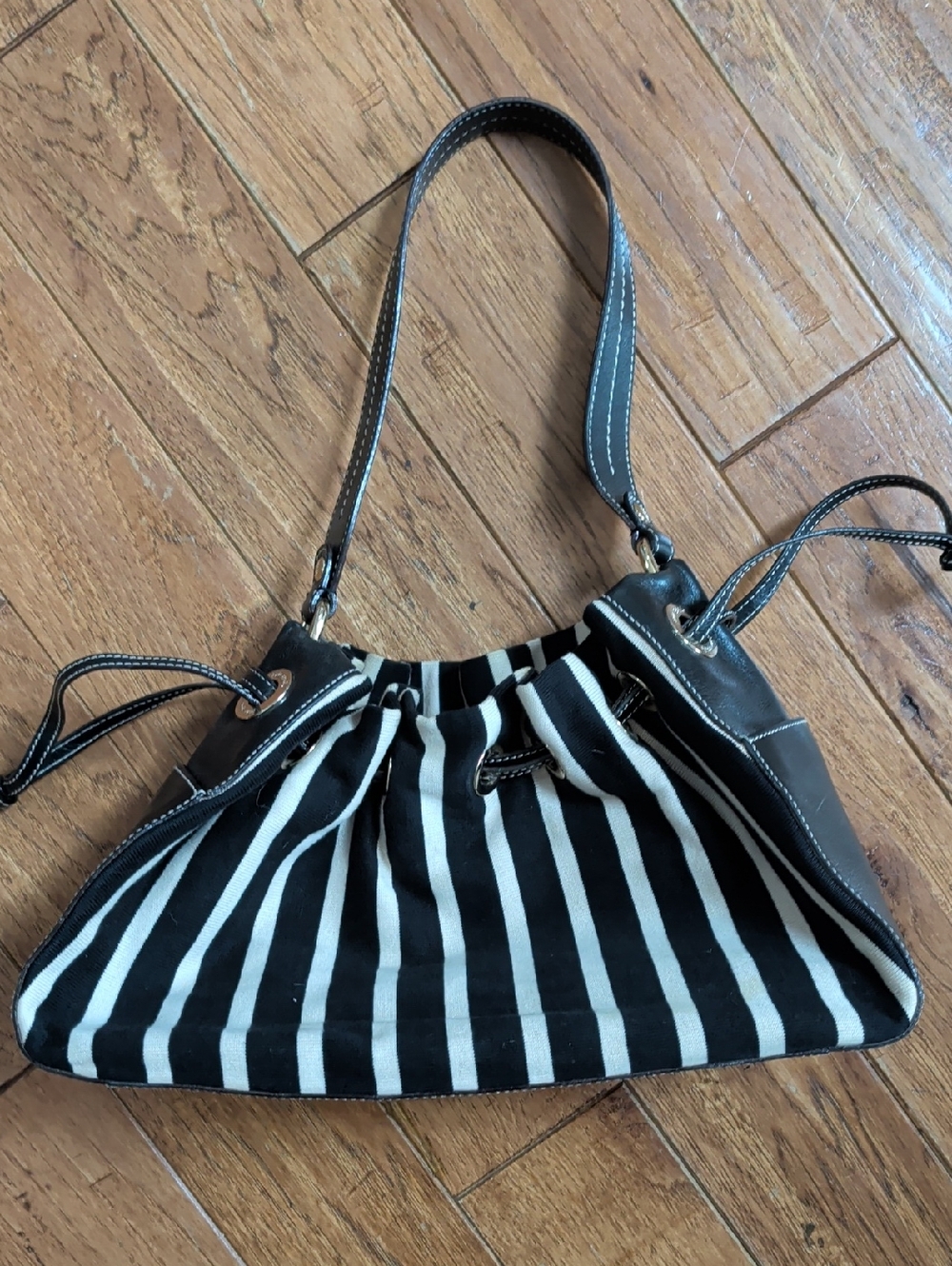 Kate Spade Striped Y2K Shoulder Women's Black & Cream Striped Shoulder Bag - Picture 4 of 9